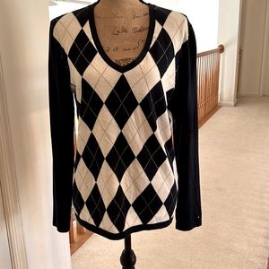 NWOT Tommy Hilfiger sweater